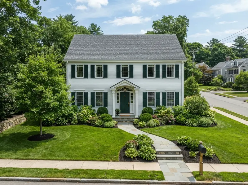 Professional roofing service in Hopkinton MA